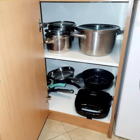 Julia Ground Floor 200m From Sea Appartamento