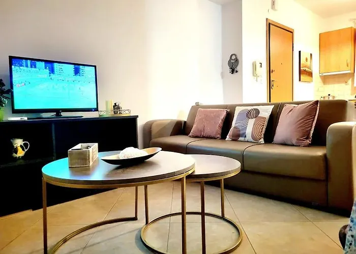 Julia Ground Floor 200m From Sea *