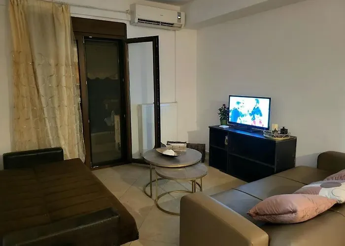 Julia Ground Floor 200m From Sea *